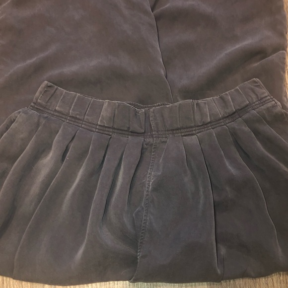 LULULEMON Can You Feel the Pleat Pant - Picture 3 of 6